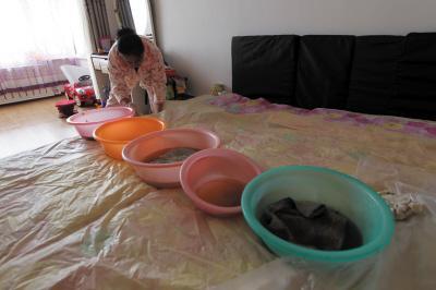 政和楼上漏水，住户失联，小区没物管，业主维权难！律师来支招……